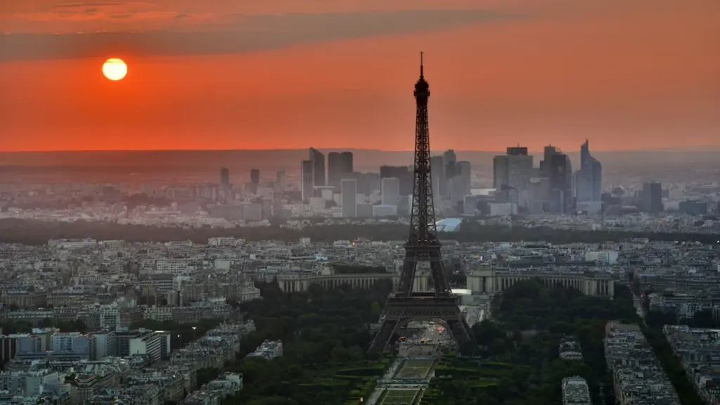 À Courbevoie, chaleur et services modifiés dès lundi