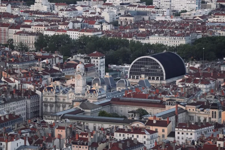 À Lyon, un recours gratuit quand un dossier municipal coince: ce qu'il faut retenir