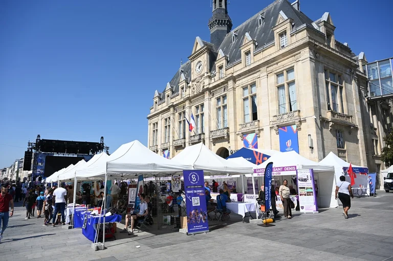 À Saint-Denis, les associations ont un délai à tenir