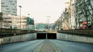 À Nanterre, le tunnel de La Défense ferme une nuit
