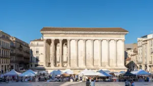 À Nîmes, vins, jazz et artisanat au cœur de l’Écusson
