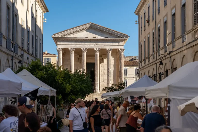 À Nîmes, vins, jazz et artisanat au cœur de l’Écusson