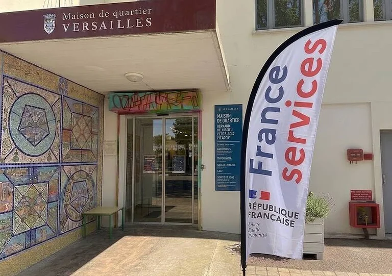 Versailles : vos démarches changent temporairement d’adresse