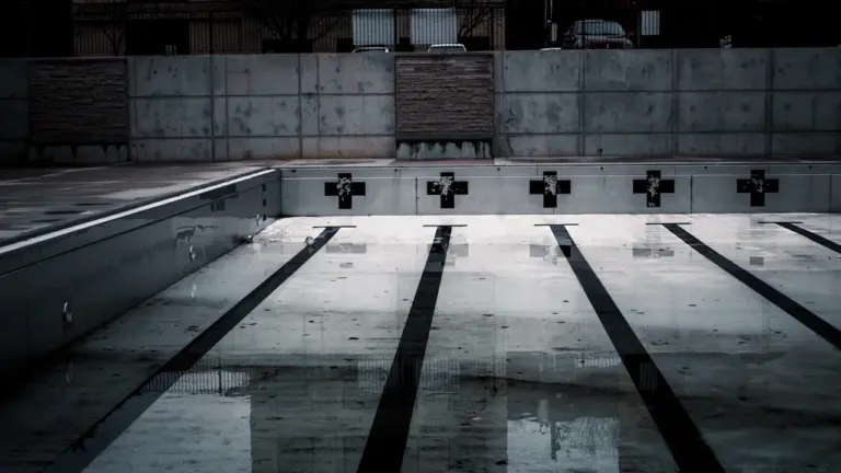 À Brest, la piscine de Recouvrance reste fermée ce mardi