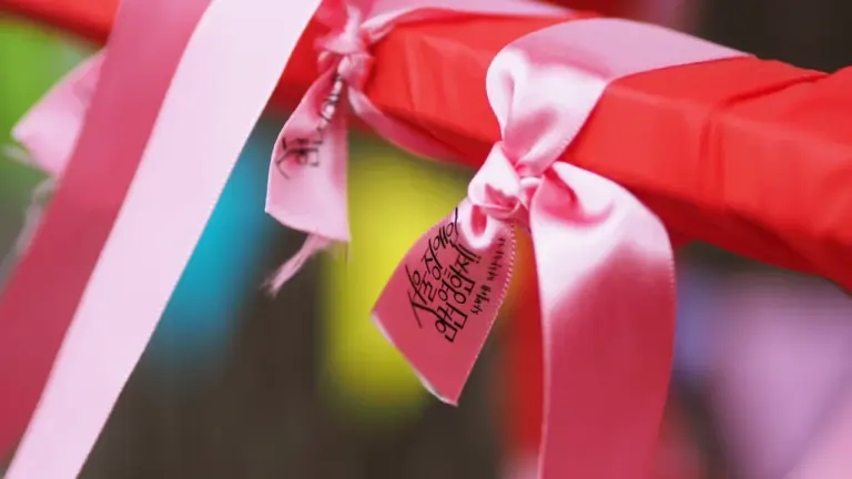 À Lannion, accrochez votre ruban rose pour Octobre Rose