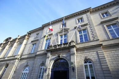 Rassemblement devant la mairie de Quimper lundi 19 octobre à midi